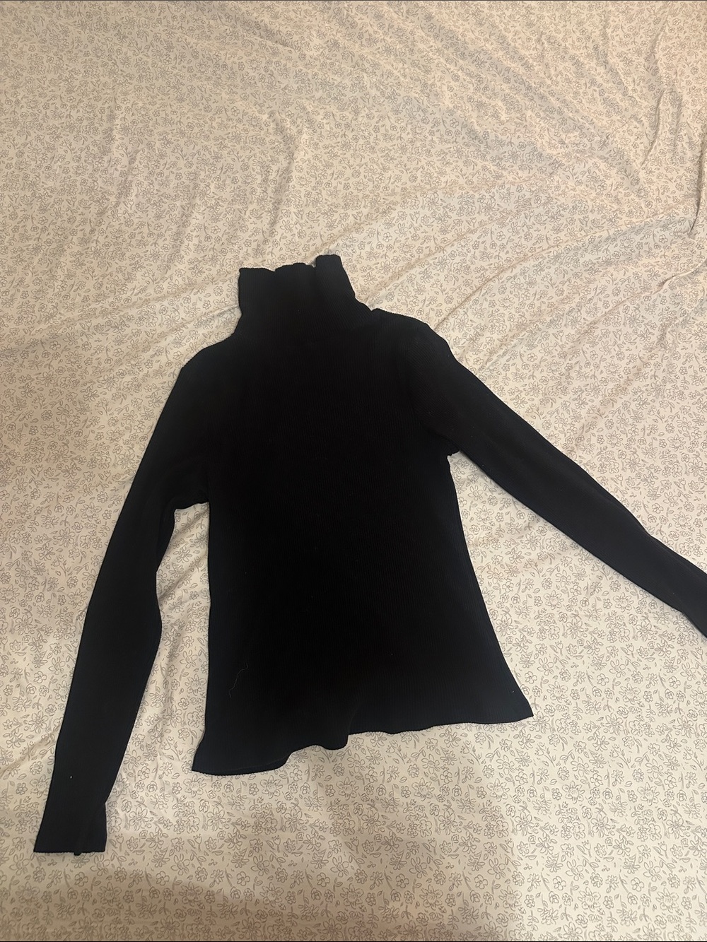Old Navy Black Ribbed Turtleneck Sweater - Women